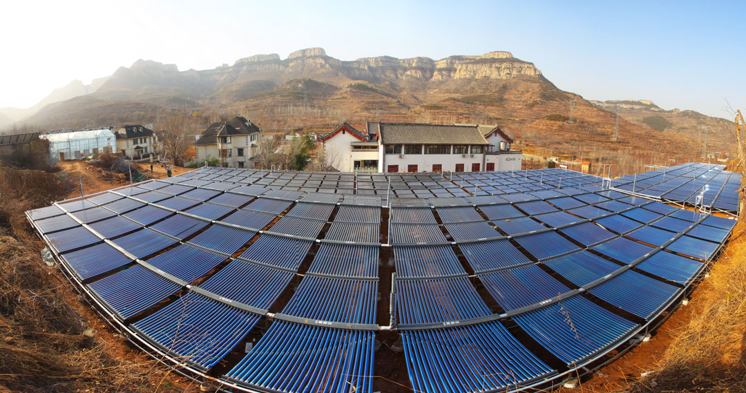 Evacuated Heat Pipe Solar Collector